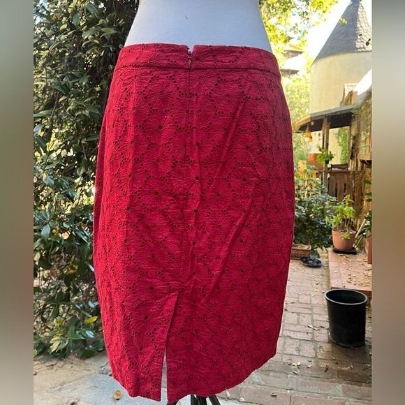J. CREW THE PENCIL SKIRT ALLOVER COTTON DOILY LACE BURGUNDY RED SIZE 8 - Picture 9 of 10